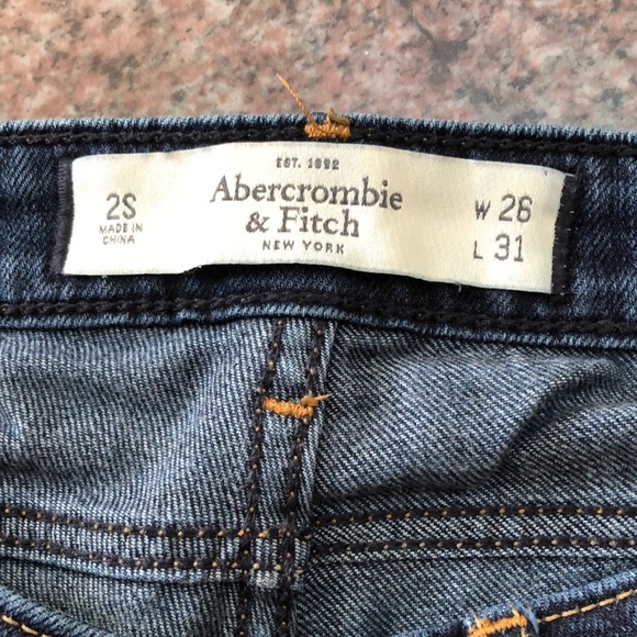 Abercrombie blue jeans - Picture 3 of 3